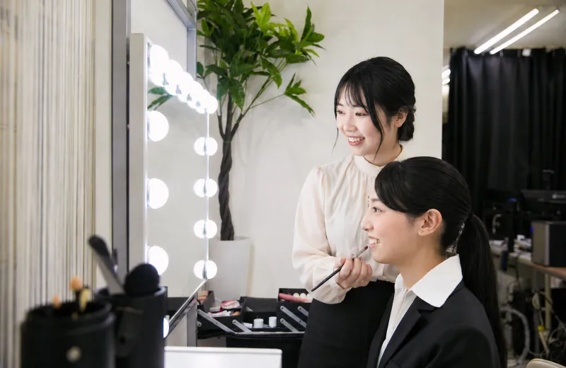 ヘアメイク風景